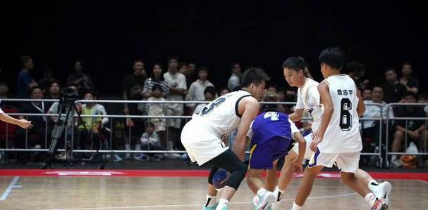 标题：姚基金篮球赛太无聊？NBA128：104完胜CBA，艾伦3个扣篮很有趣