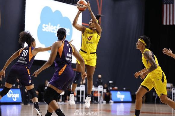 标题：WNBA：拉斯维加斯王牌vs达拉斯飞翼，飞翼末节净胜22分上演大逆转